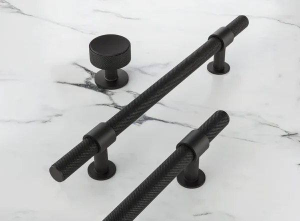 Anzio Knurled in Black