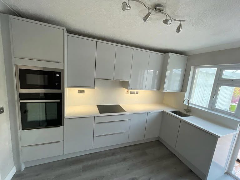White High Gloss Handleless Kitchen Renovation in Malahide, Dublin