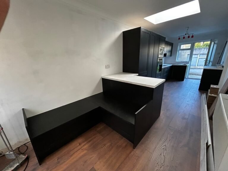 Grace’s Graphite Shaker Kitchen with Banquette Seating in Dundrum, Dublin